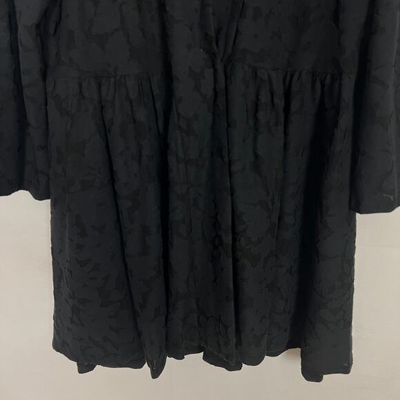 Luna Rae Lace Pleated Black Top Size Large - Picture 4 of 10